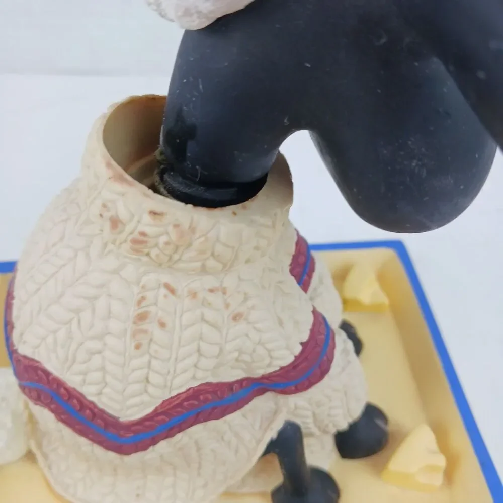 Wallace and Gromit Aardman Vintage Shaun The Sheep Nodding Bobblehead